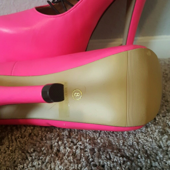 Shoes - Picture 2 of 3